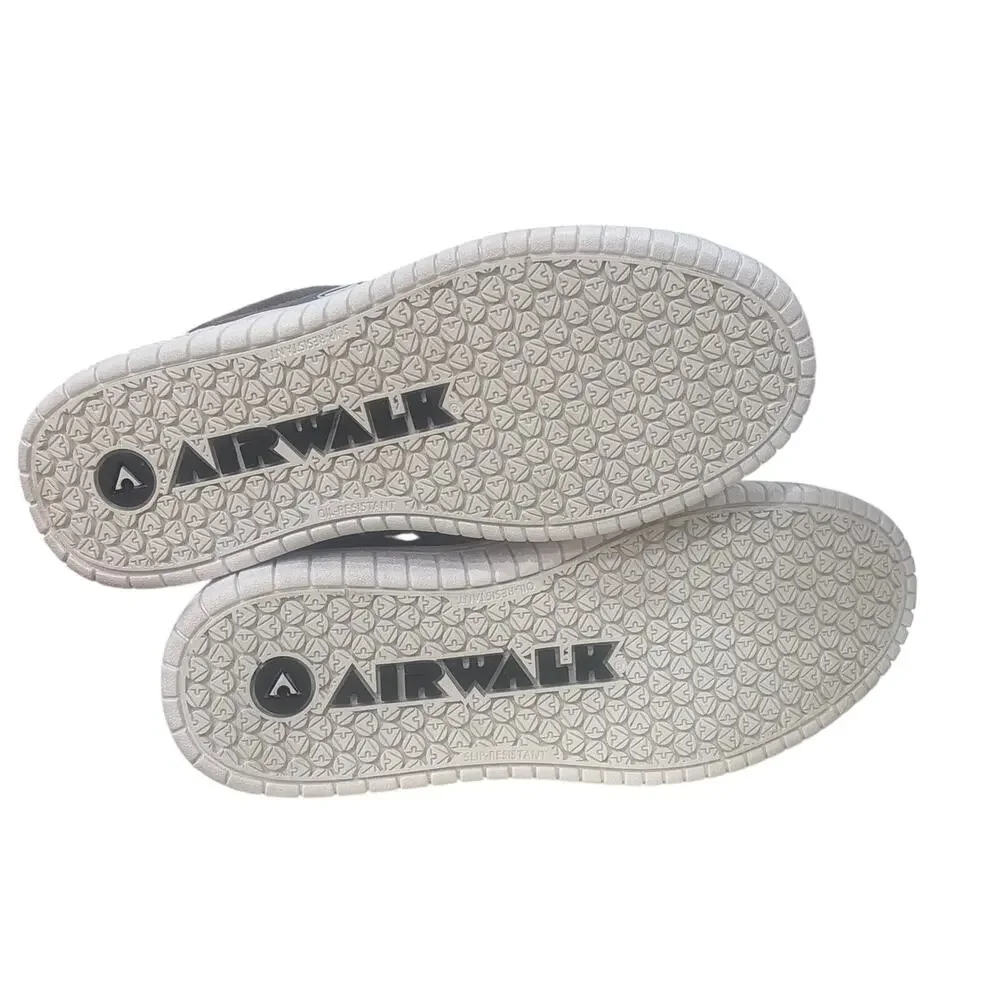 Men’s sz 7 Wide, Airwalk athletic footwear